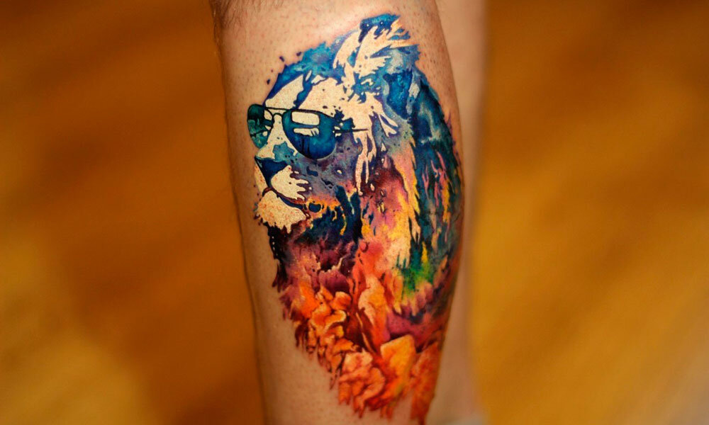 Туту наличие. Цветные тату. Цветные Татуировки для мужчин. Цветные тату на руку. Тату Лев.