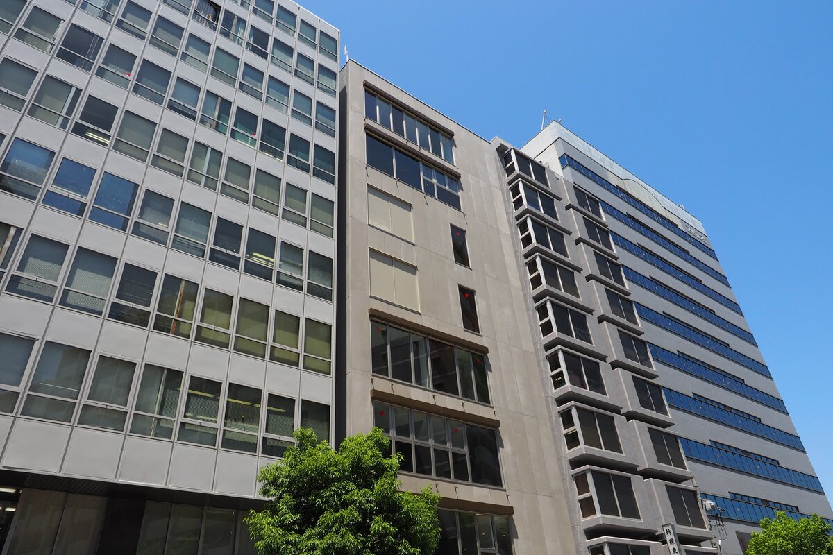 International Lumbago Clinic – клиника малоинвазивного лечения болей в пояснице, вызванных межпозвоночными грыжами, стенозом позвоночного канала и другими заболеваниями поясничного отдела позвоночника