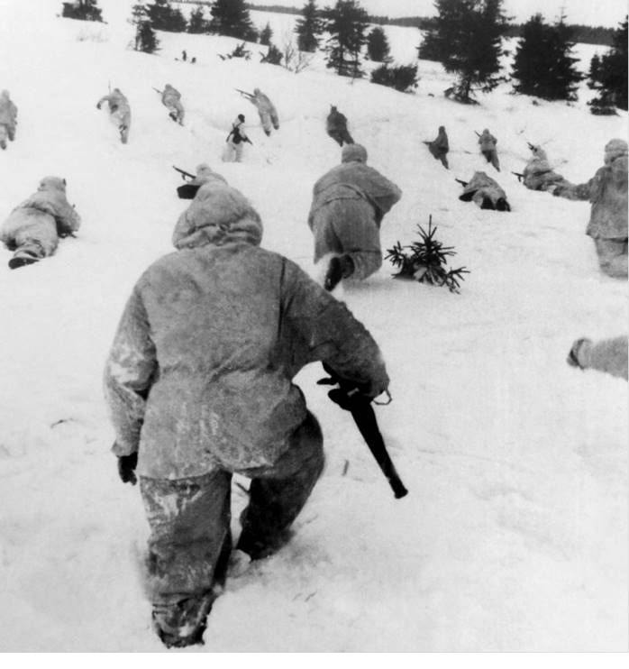 наступление по колено в снегу