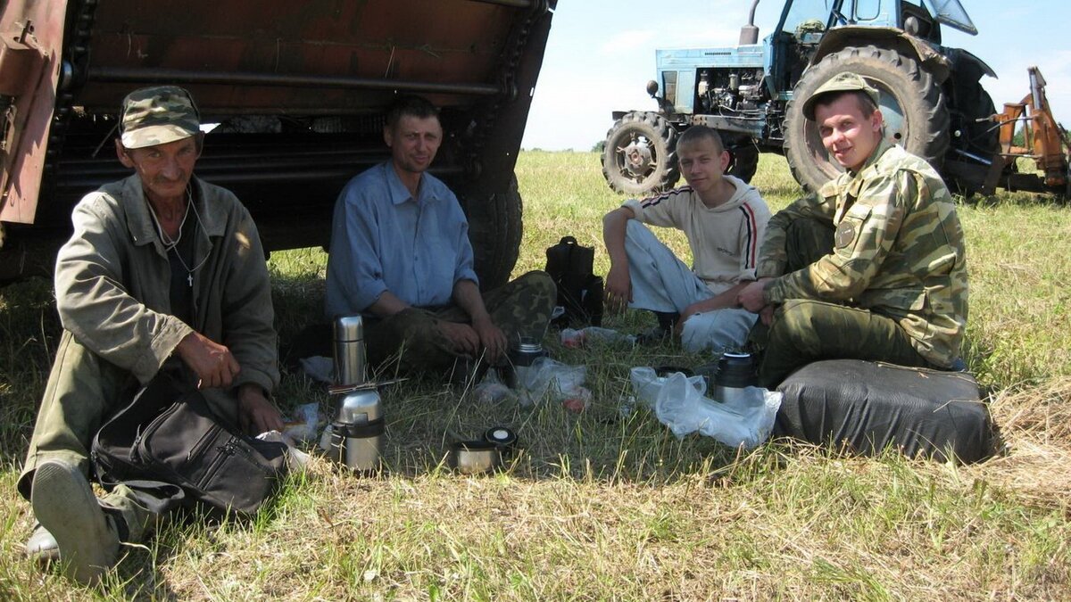 Самые дефицитные работники на селе те, кто умеет что-то делать руками.