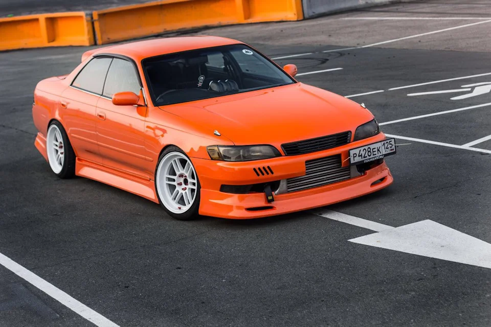 Toyota Mark II — среднеразмерный седан, выпускавшийся компанией Toyota с 1968 по 2004 годы. Наименование Mark II использовалось компанией Toyota на протяжении нескольких десятилетий и первоначально использовалось в составе названия Toyota Corona Mark II. Отметка II была введена, чтобы машина выделялась из основной платформы Toyota Corona. Как только в 1970-е годы платформа была разделена, автомобиль стал известен просто как Mark II.