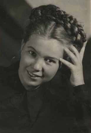 Раиса в молодости. 
