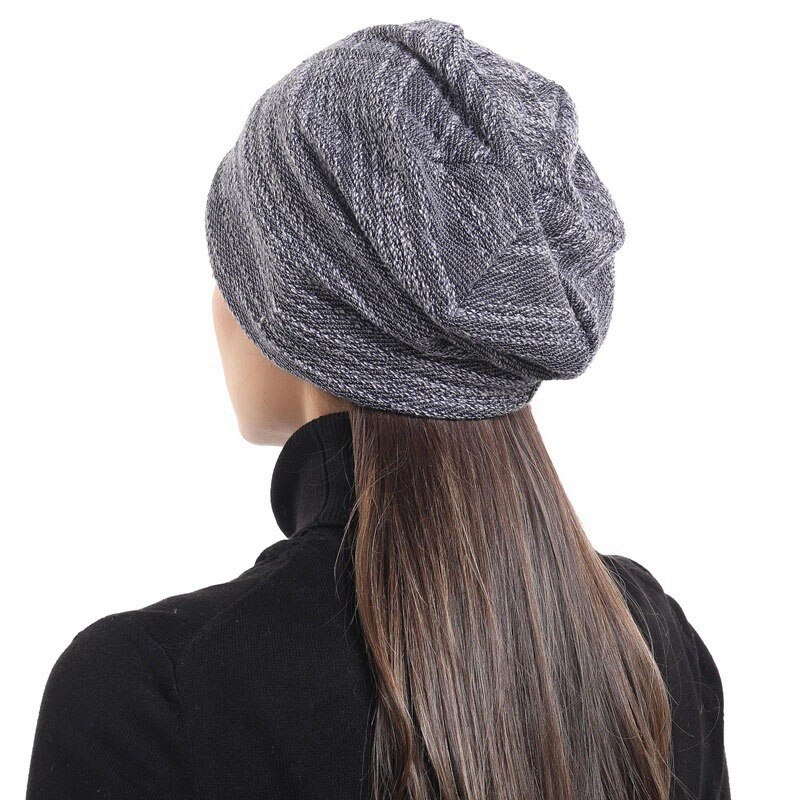 Женские вязаные шапки