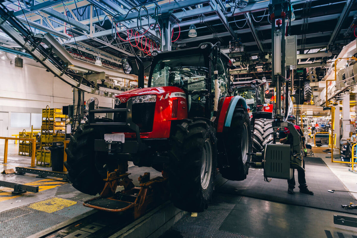 Тракторный завод Massey Ferguson во французском Бове 