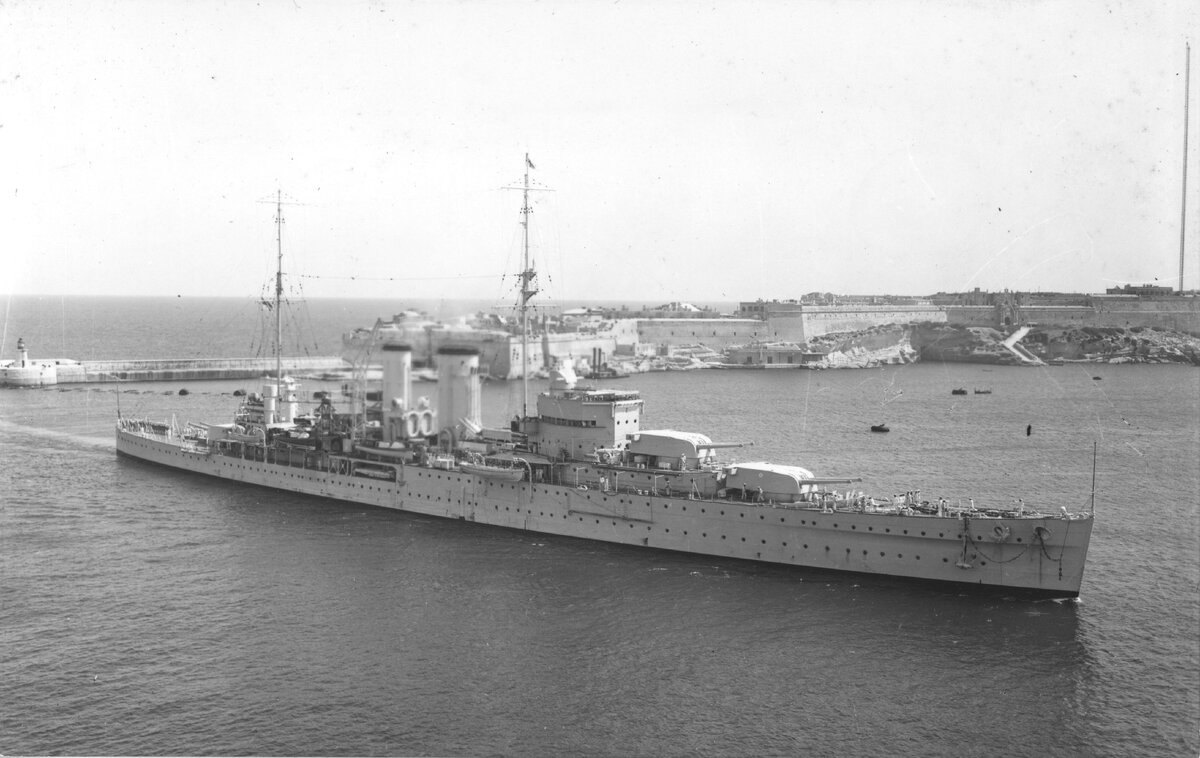 Один из визави в бою при Ла-Плате "Адмирала графа Шпее" HMS "Exeter".