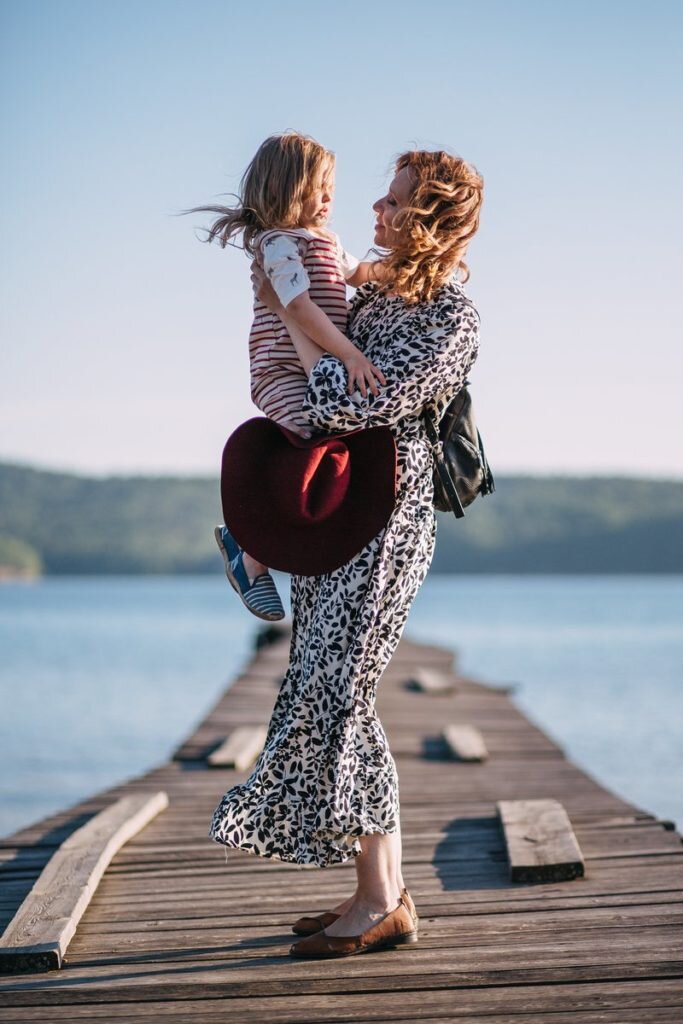  Елена с Настей.