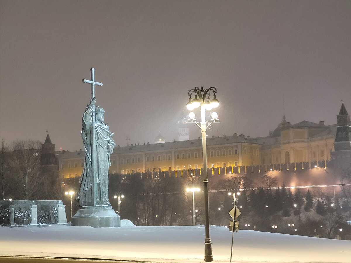 Московский вечер. Здесь и далее фото моё