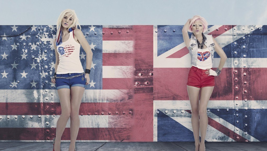 Будущая всемирно известная модель Софи Самнер родилась в Британии в 1990 году. Ее детство прошло в Оксфорде. Девочка воспитывалась в большой многодетной семье. У нее есть любимая младшая сестра и два брата. Родители Софи – учитель английского языка и электрик.