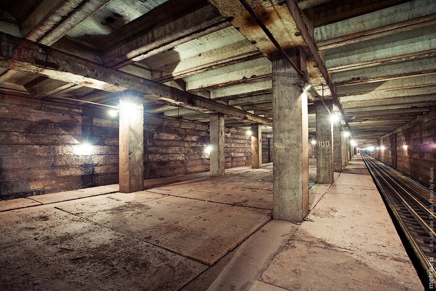 Такой была будущая станция "Спартак" в 2010 году. Фото отсюда: https://russos.livejournal.com