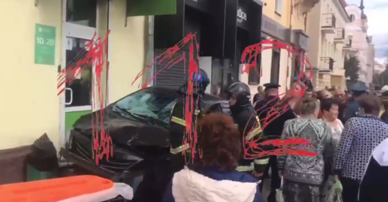    11 человек пострадали при наезде пьяного водителя на остановку в Калуге Белов Михаил Александрович