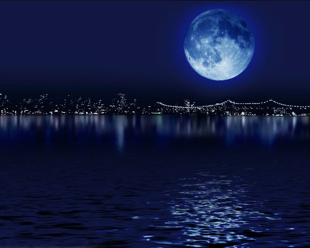 Голубая Луна. Синяя Луна. Красивая ночь. Ночной пейзаж.