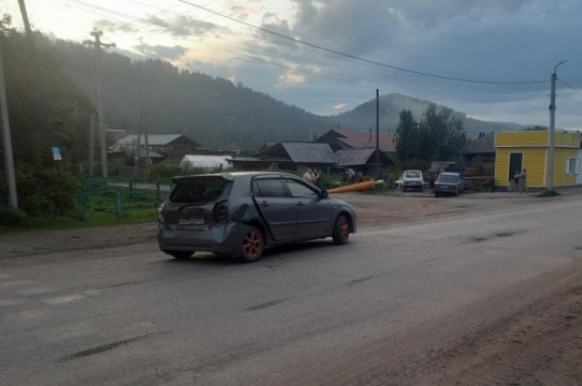    Водитель легковушки на Алтае спровоцировал ДТП с двумя пострадавшими