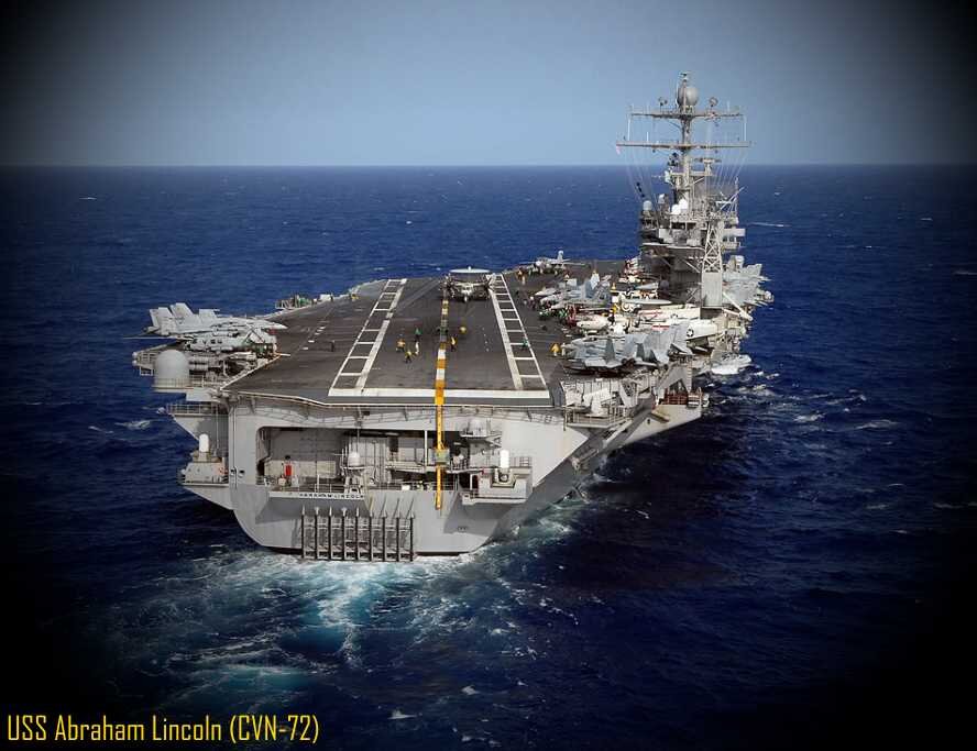 "Авраам Линкольн" (CVN-72) является пятым авианосцем класса Nimitz во флоте США