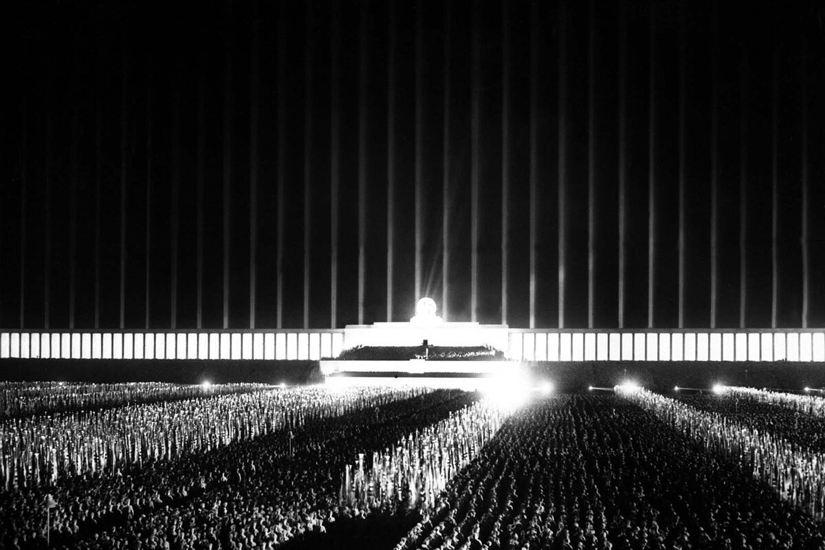 Нацистский митинг в Соборе Света, 1937 год