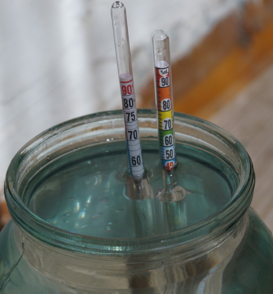Измерение самогона спиртометром