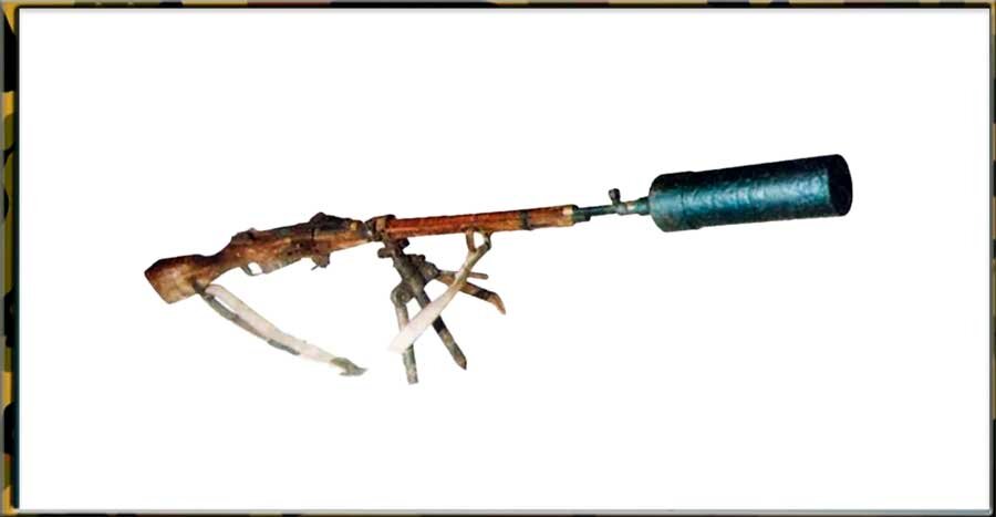 Винтовка Мосина с насадкой для метания зажигательных бутылок