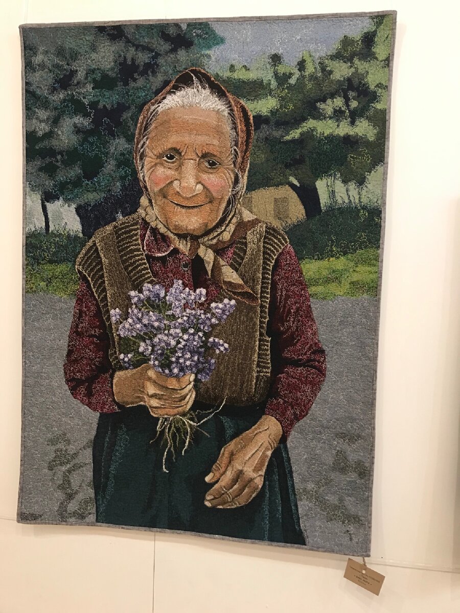 Баба Нюра на картине, прямо как живая, мне даже показалось, что лицо знакомое. Наверное и у вас такая бабушка есть среди знакомых.
