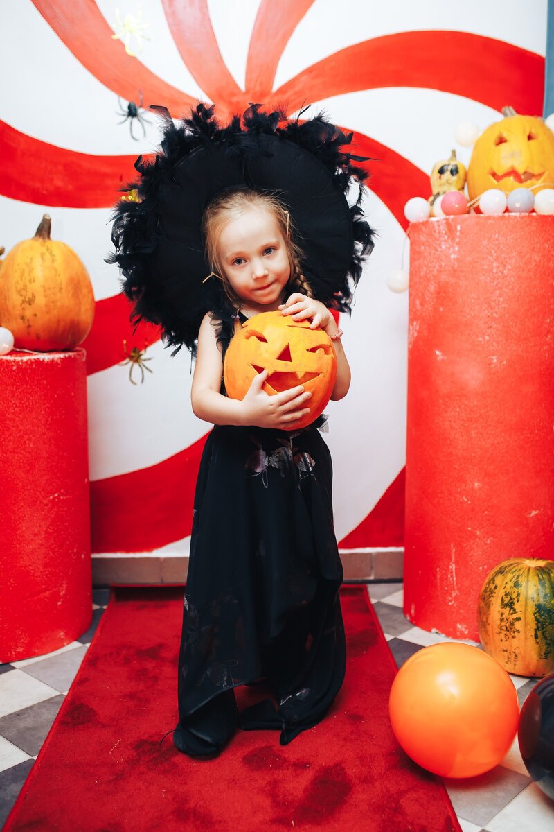 Аглая на детском празднике в честь Хэллоуина 