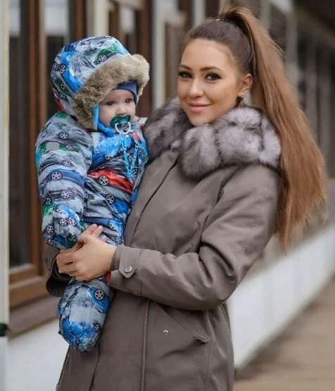 Алёна Рапунцель (Савкина) с сыном Богданом