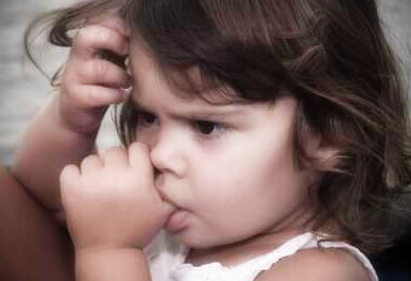 Навязчивость в движениях рождается от тревожности и беспокойства