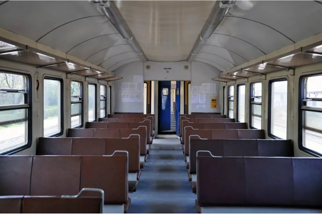 Сиденья вот такие примерно. Фото взято с сайта www.yandex.ru