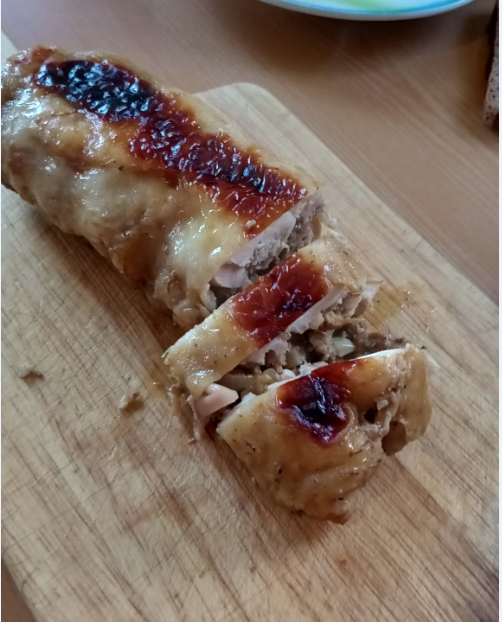 Для кого-то выглядит не очень аппетитно, но мои друзья и знакомые теперь так-же за домашнюю еду!!! Для нас она смотрится очень даже!