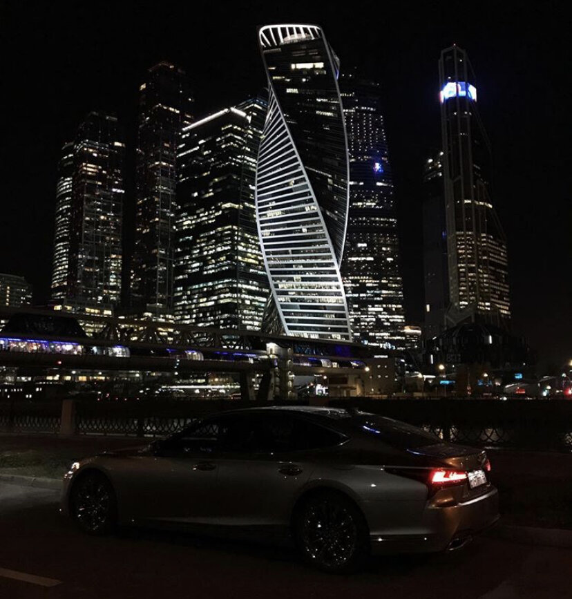 Москва Сити - город в городе. Тут отдельная жизнь и отдельный мир...