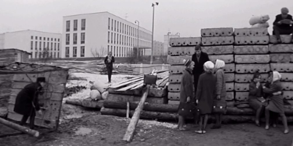 Кадр из фильма "Доживем до понедельника" (1968) 