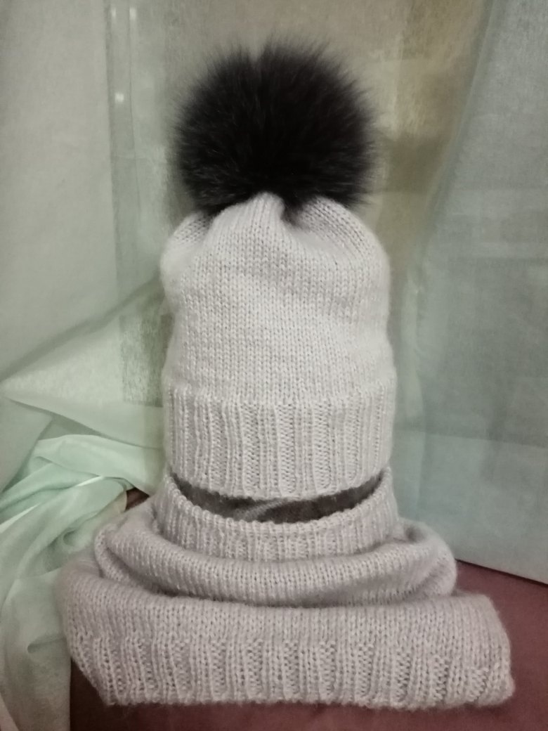 Оригинальное фото  автора канала - зимний головной убор.