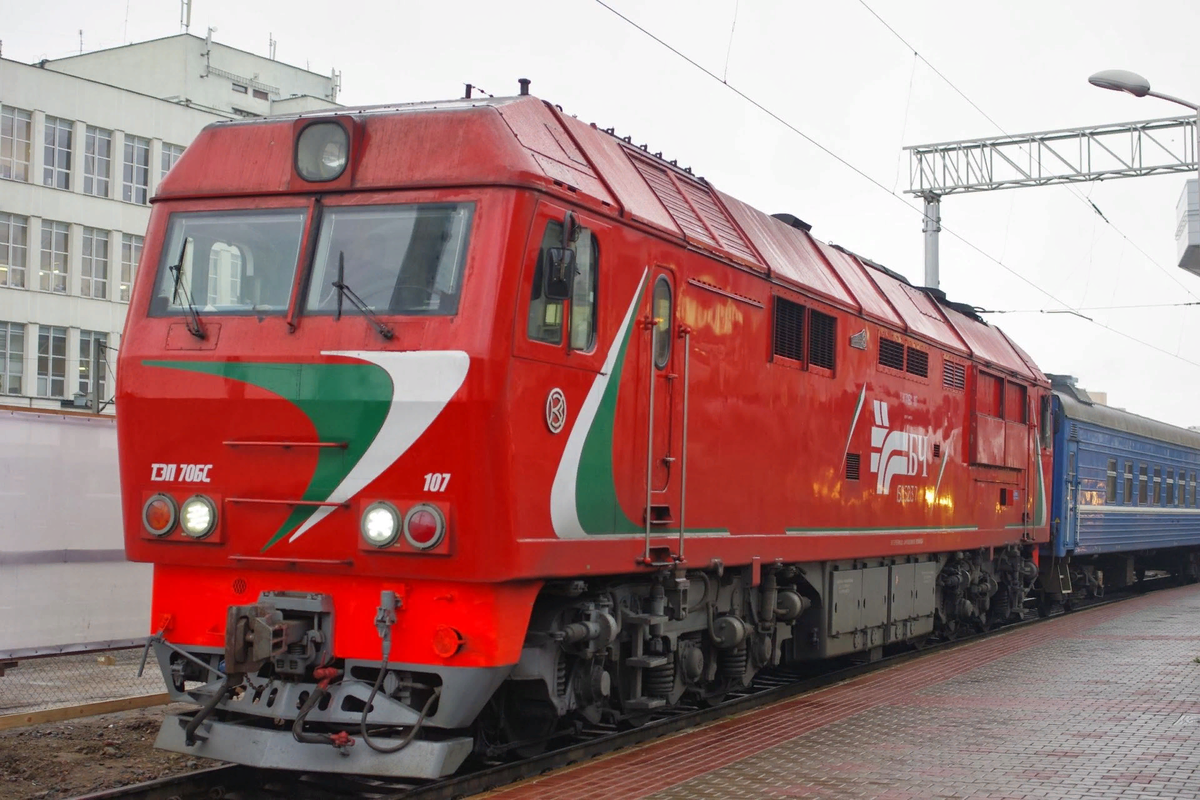 Итальянцы сделали дизайн для российских поездов, но, по-моему, советские тепловозы были красивее