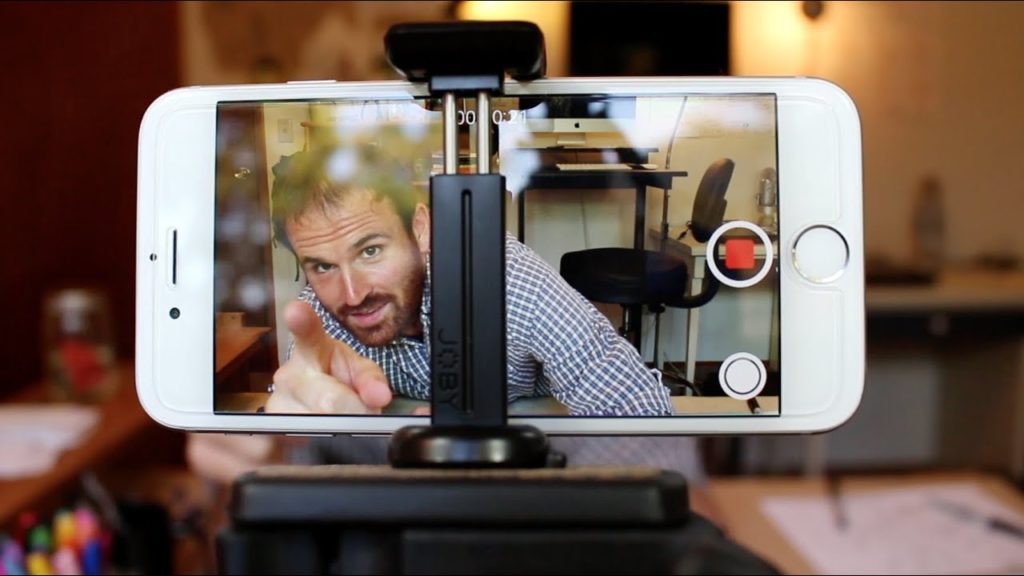 Съёмка видео на IPhone
Источник: https://appleiwatch.name