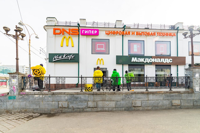 У доставщиков еды полно работы