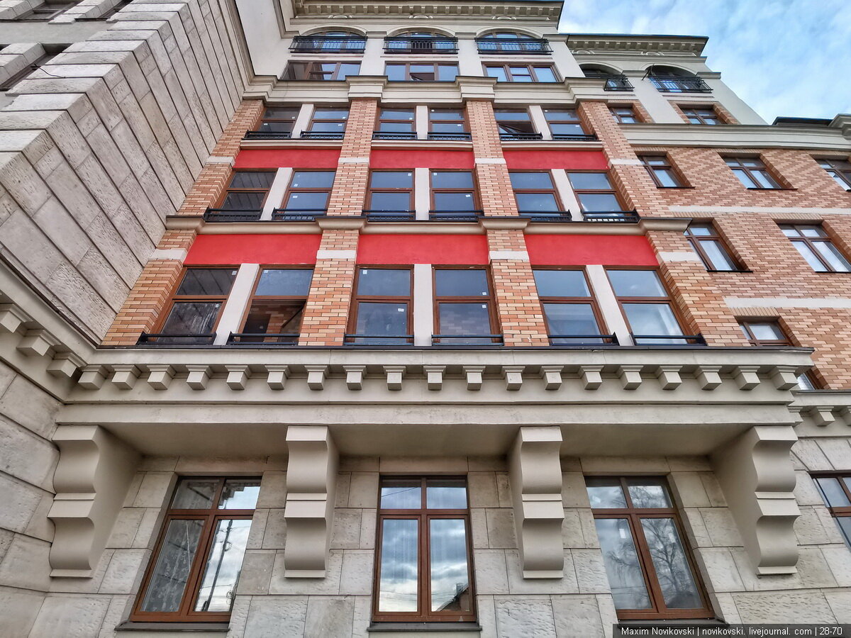 Для москвичей нужен архитектурный рай, напоминающий сталинские высотки Москвы, только современнее и дороже 

