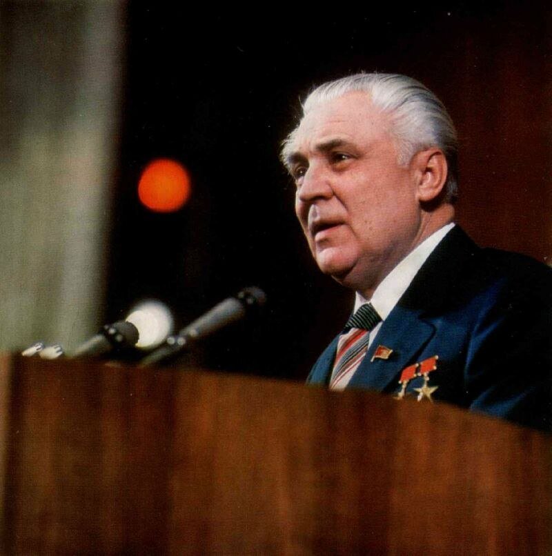 секретари цк компартии украины. щербицкий и брежнев. член политбюро щербицкий. владимир щербицкий. член политбюро щербицкий.