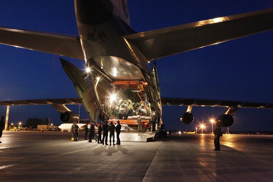 Состав доставленного в Сирию груза остаётся тайной за семью печатями. Изображение взято из открытых источников - https://yandex.ru/images/