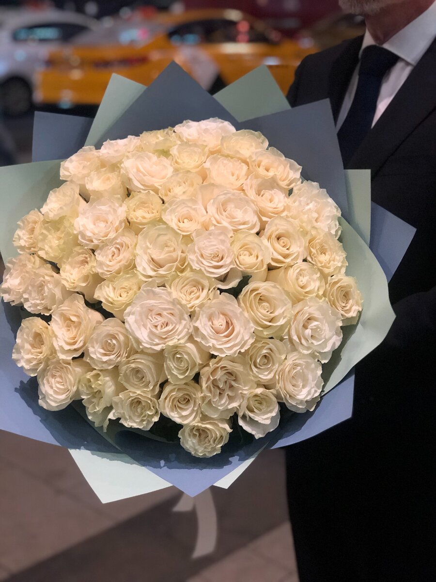 Букет из 51 эквадорской розы из коллекции LADY`STYLE