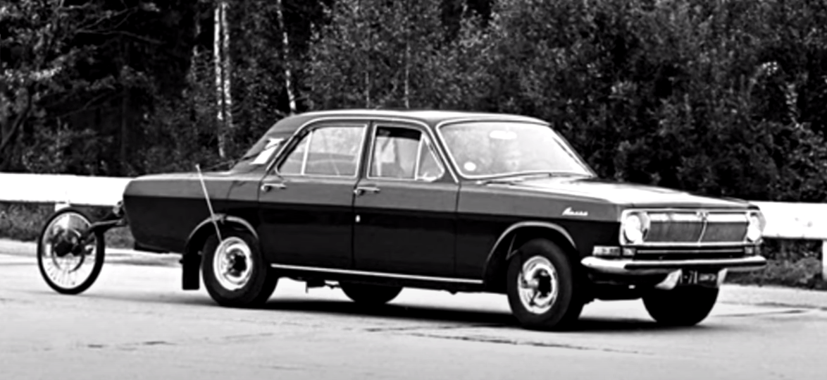 Машина с 5-м колесом.