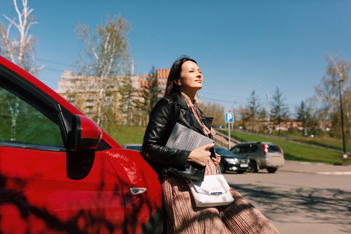 Гаражи – это недвижимость, которая требует меньше вложений, чем дома или квартиры. При этом вы можете заработать в 2-5, а то и в 8-10 раз больше, чем вложили. 