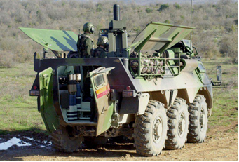 120-мм минометный комплекс 2R2M установлен на французской машине VAB 6x6