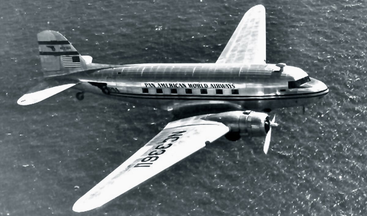 DC-3 авиакомпании «Pan American». Начало эксплуатации - 1936 год