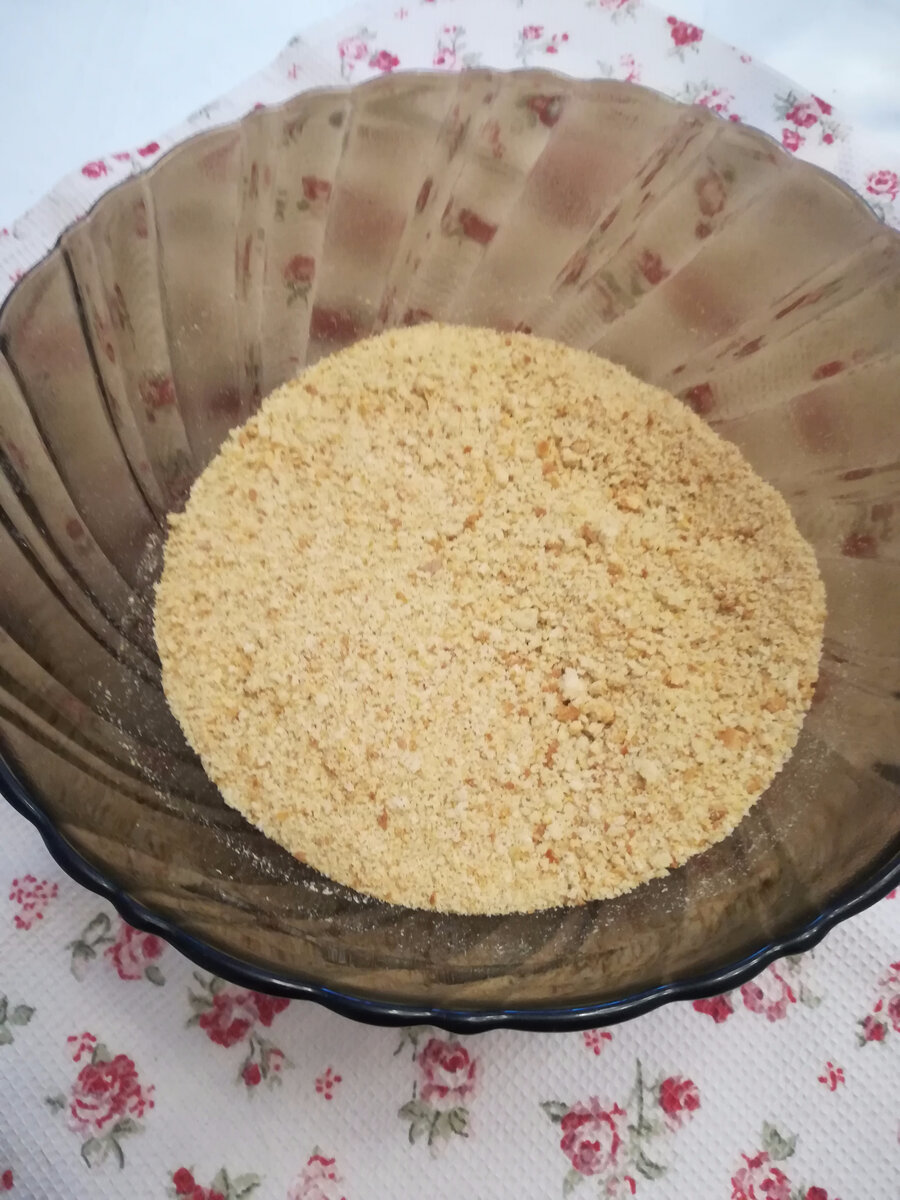 Измельчаем сухари