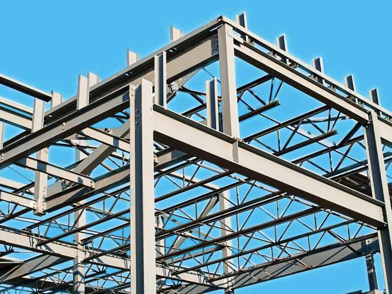 На фото: часть производственного здания, выполненного из металлоконструкций. (Фото взято из интернета)