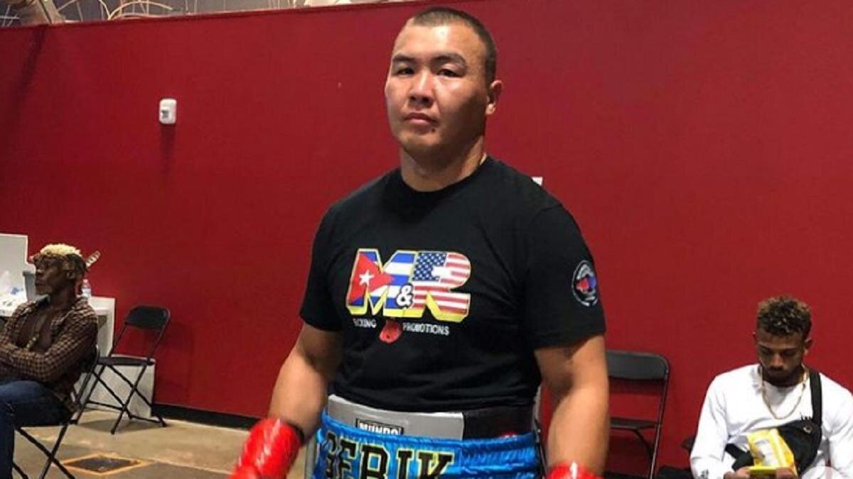    Боксер Серик Мусадилов:instagram.com/serikmussadilov/