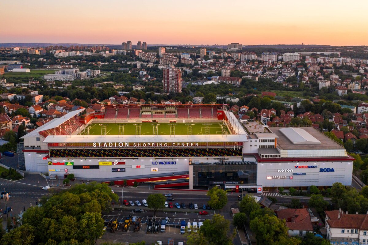 Тц крыша. Вождовац Белград стадион. Stadion shopping Center Белград. Вождовац ФК Сербия. Voždovac Stadium Вождовац Сербия футбольный стадион