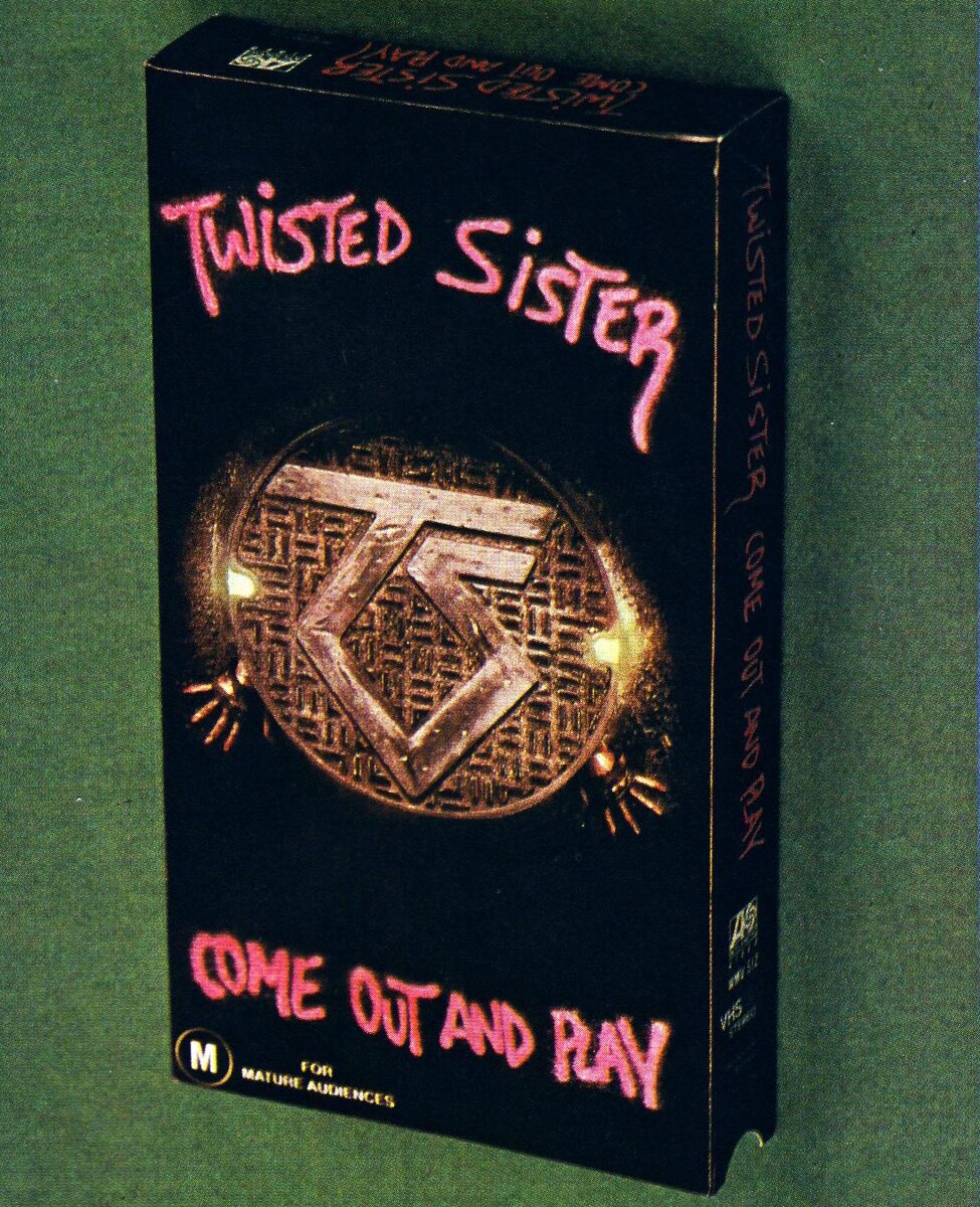 VHS-издание Twisted Sister "Come Out And Play"