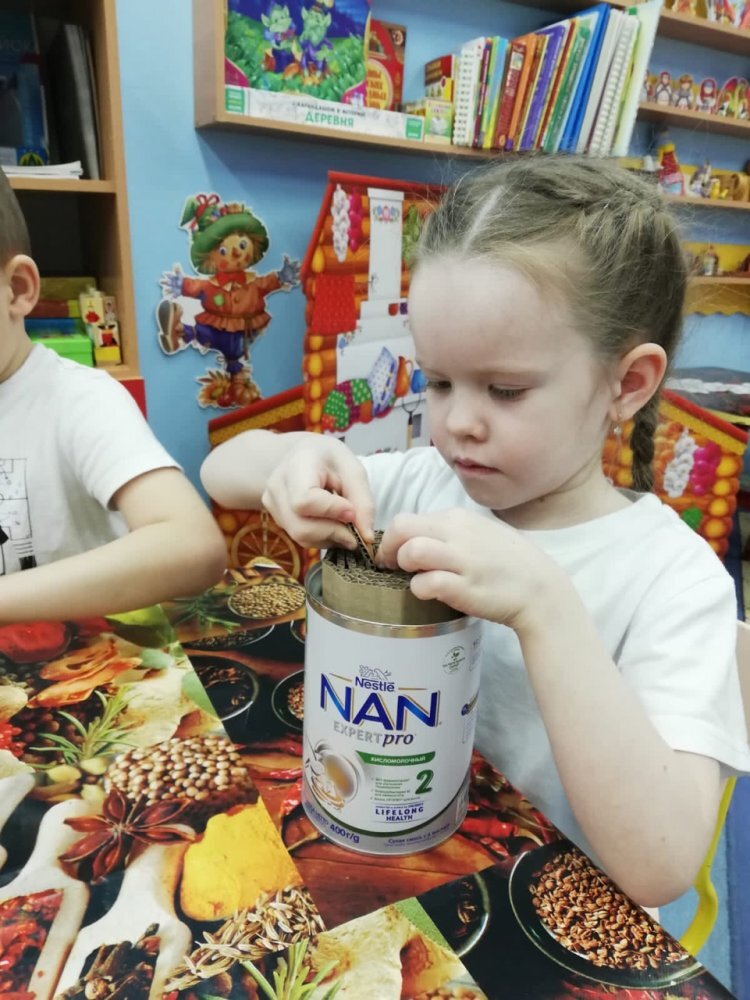    Свет – в окопы