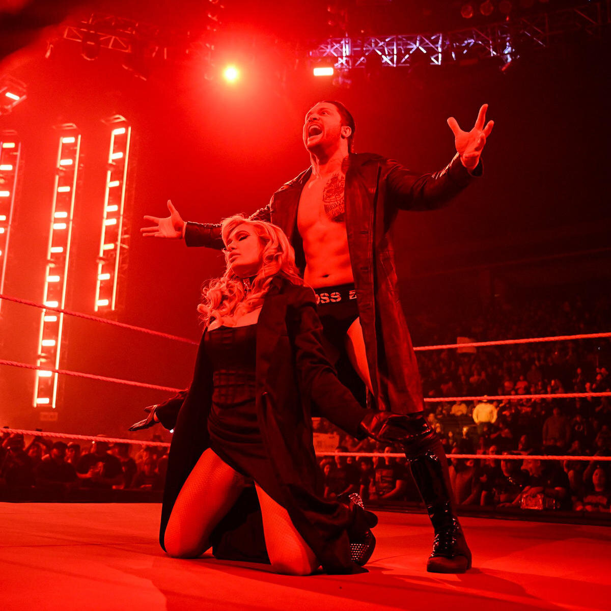 Выход Кэрриона Кросса