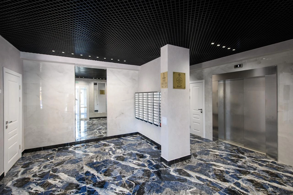 Холлы дизайнерской отделки в 11-м литере комплекса. Фото с сайта: https://dostoyanie23.ru/