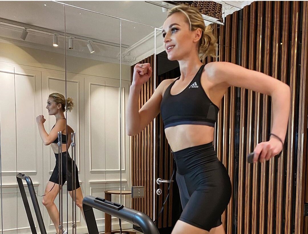 гагарина занимается спортом. гагарина занимается спортом. дайчев и гагарина. гагарина занимается спортом. гагарина занимается спортом.