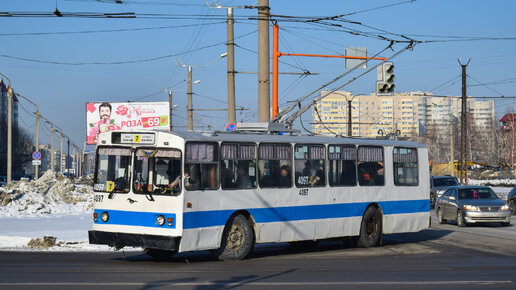 Троллейбус ЗиУ-682В-012-4097